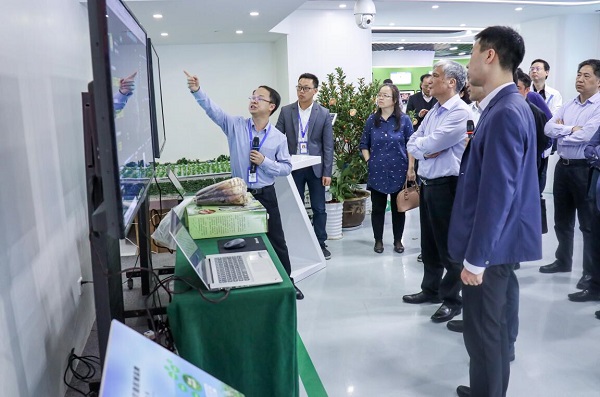 全国人大常委会副委员长丁仲礼莅临91视频网址入口考察调研 全国人大常委会副委员长丁仲礼莅临91视频网址入口考察调研