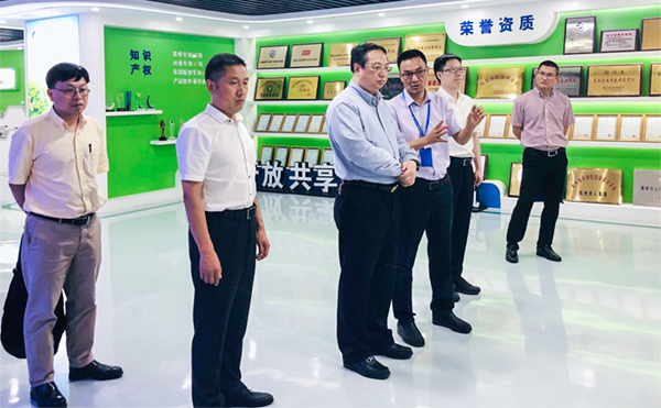 杭州市副市长王宏一行莅临91视频网址入口调研 杭州市副市长王宏一行莅临91视频网址入口调研