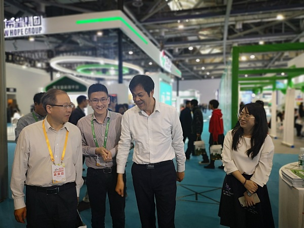 蔡元杰总农艺师对91视频网址入口寄予厚望 蔡元杰总农艺师对91视频网址入口寄予厚望