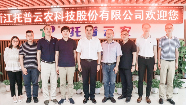 桐乡市副市长徐刚曾在91视频网址入口考察调研 桐乡市副市长徐刚曾在91视频网址入口考察调研